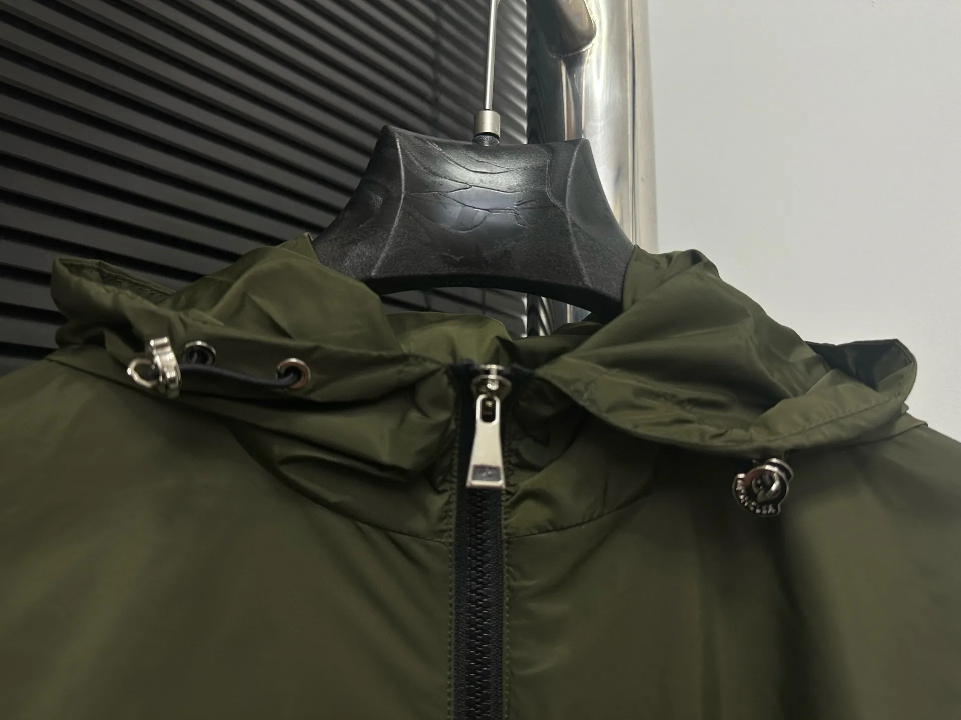 【Moncler】 New Arrival ！ 、 ，Classic ， ， ， !!! !!! !! ：Dark Green Size：0-1-2